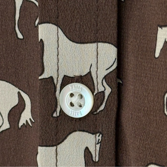 Rails "Kate" Silk Brown Horse Print Button Up Blouse M NWT ($268) - Picture 6 of 12